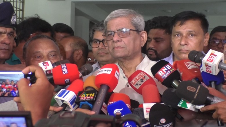 জামায়াত আমীরকে গঠনতন্ত্র পড়ার পরামর্শ মির্জা ফখরুলের