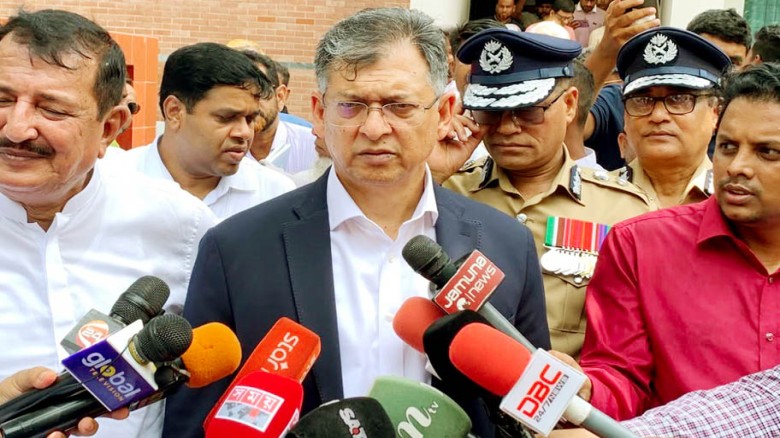 আগস্ট ঘিরে নিষিদ্ধ লীগের চক্রান্ত রোধে কঠোর সতর্কবার্তা স্বরাষ্ট্রমন্ত্রীর