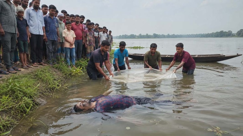 ২২ ঘণ্টা পর নলেয়া নদী থেকে প্রবাসী ইউনুসের মরদেহ উদ্ধার