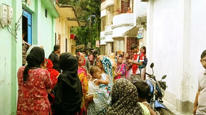 রংপুরে ছাত্রীনিবাস থেকে পলিটেকনিক শিক্ষার্থীর মরদেহ উদ্ধার, মিলল ‘নোট’