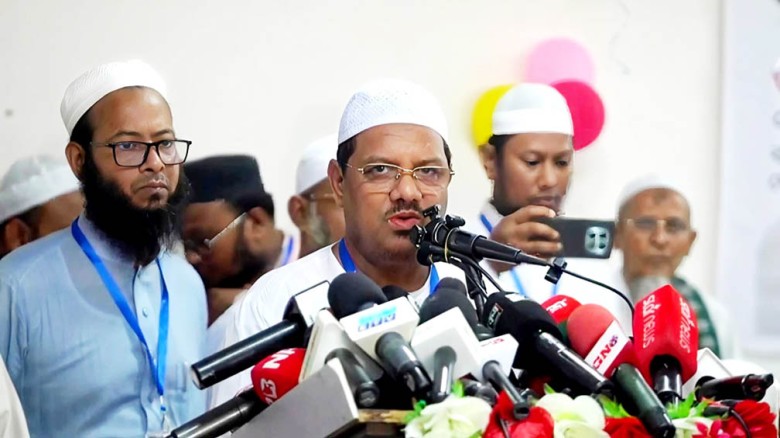 ৫৫ বছর ধরে ক্ষমতায় জালেম ও ধোঁকাবাজেরা: চরমোনাই পীর